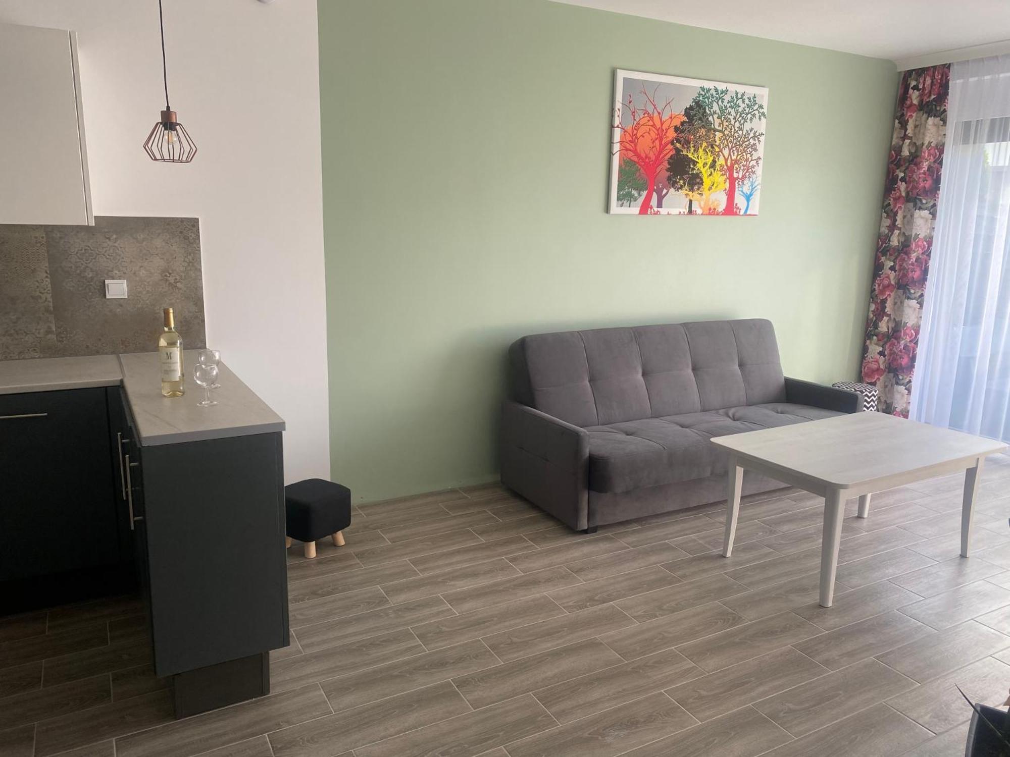 1 Tyskie Apartamenty Z Ogrodkiem Тичи Екстериор снимка