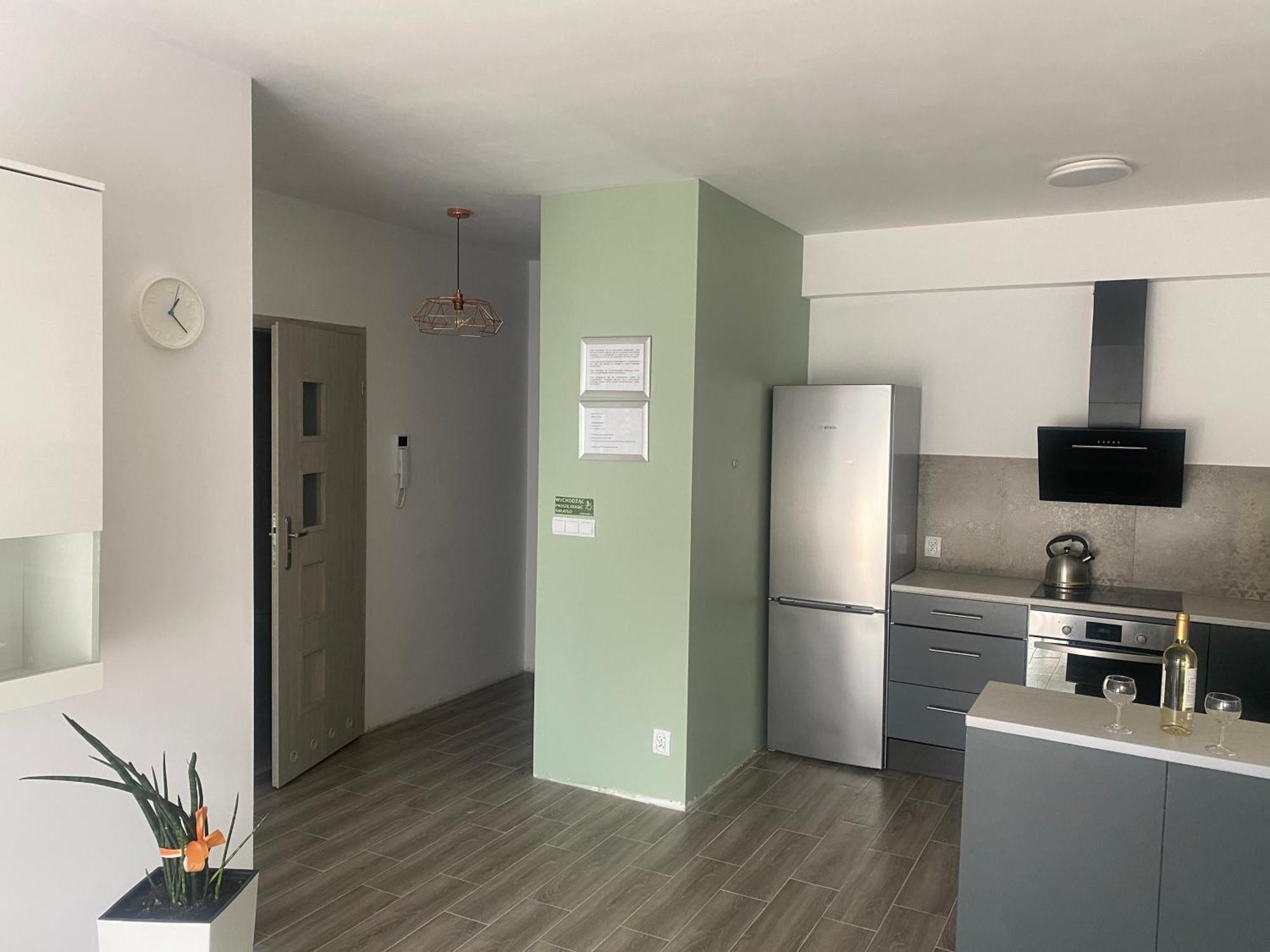 1 Tyskie Apartamenty Z Ogrodkiem Тичи Екстериор снимка