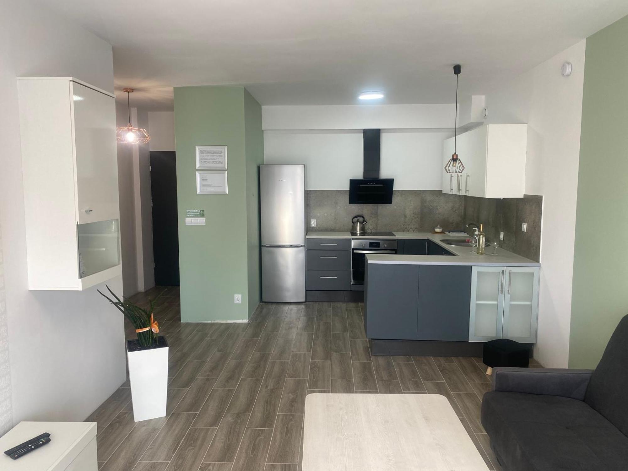 1 Tyskie Apartamenty Z Ogrodkiem Тичи Екстериор снимка
